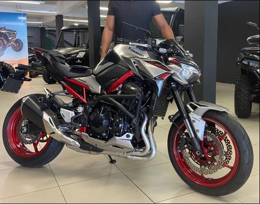 KAWASAKI Z900 KAWASAKI Z900